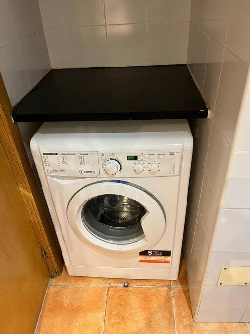 Amazing Apt 1 Hab Para 4Pax En La Plaza De Chueca Madrid Exterior photo